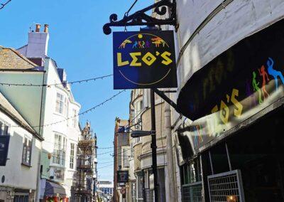 Leo’s – Signage